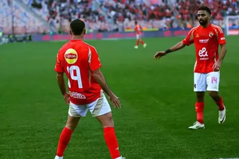   دكة بدلاء الأهلي ضد بيراميدز في موقعة الدوري